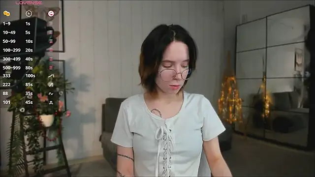 Snapshot of lilithlunna chatting on 01.09.25 lilithlunna online show from 01.09.25