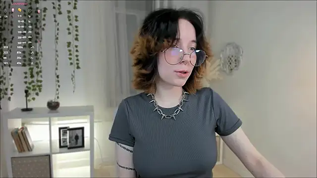 Snapshot of lilithlunna chatting on 01.15.25 lilithlunna online show from 01.15.25