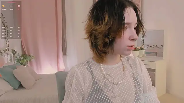 Snapshot of lilithlunna chatting on 01.15.25 lilithlunna online show from 01.15.25