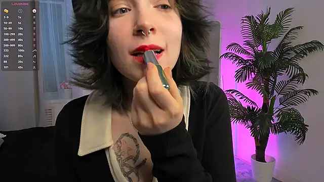 Snapshot of lilithlunna chatting on 02.02.25 lilithlunna online show from 02.02.25