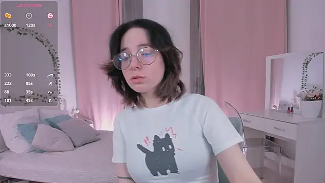 Snapshot of lilithlunna chatting on 02.27.25 lilithlunna online show from 02.27.25