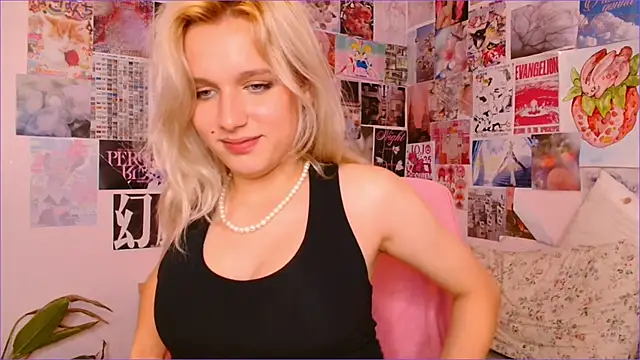 Snapshot of MeowthLilu chatting on 03.09.25 MeowthLilu online show from 03.09.25