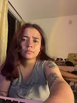 Snapshot of Ema_kraus chatting on 04.15.26 Ema kraus online show from 04.15.26