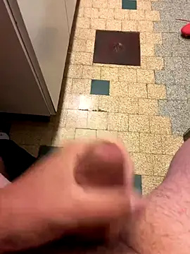 Snapshot of mikiss789 chatting on 09.15.25 mikiss789 online show from 09.15.25