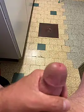 Snapshot of mikiss789 chatting on 10.11.25 mikiss789 online show from 10.11.25