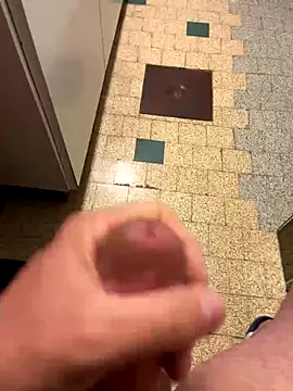 Snapshot of mikiss789 chatting on 11.02.25 mikiss789 online show from 11.02.25