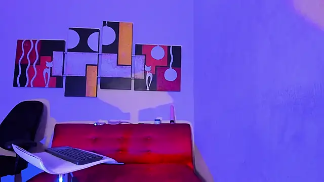 Mariana 16  online show from 02.26.25