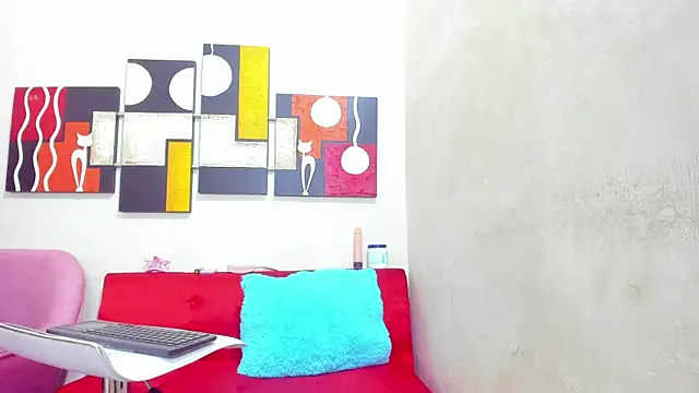 Mariana 16  online show from 03.14.25