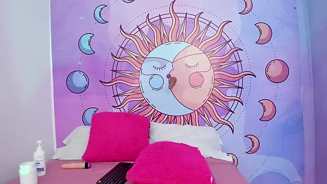 Mariana 16  online show from 11.08.25