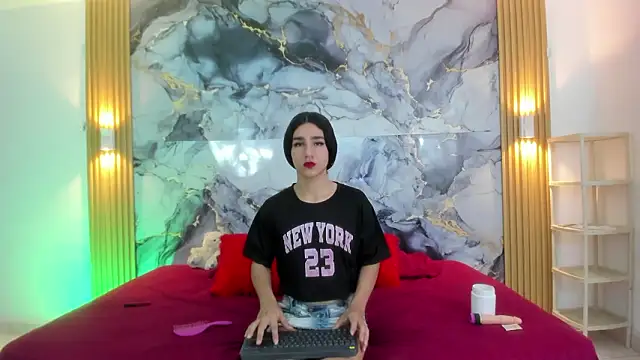 Snapshot of Mariana_16_ chatting on 02.04.26 Mariana 16 online show from 02.04.26