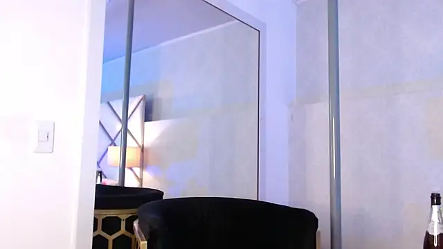 AmyRox  online show from 02.18.25