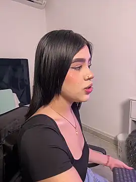 Lily Woodz online show from 02.02.26