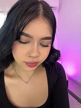Lily Woodz online show from 05.17.26