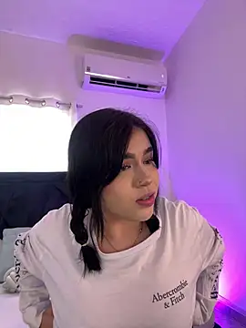 Lily Woodz online show from 07.02.26