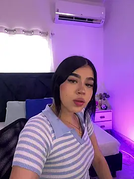 Lily Woodz online show from 07.18.26