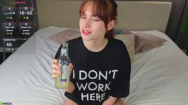 Mollly Rouge online show from 04.28.26