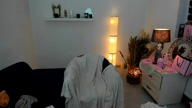 Aileen Stone online show from 02.17.25