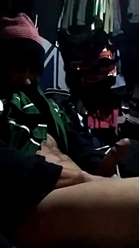 Snapshot of dulcedeseo13 chatting on 12.16.25 dulcedeseo13 online show from 12.16.25