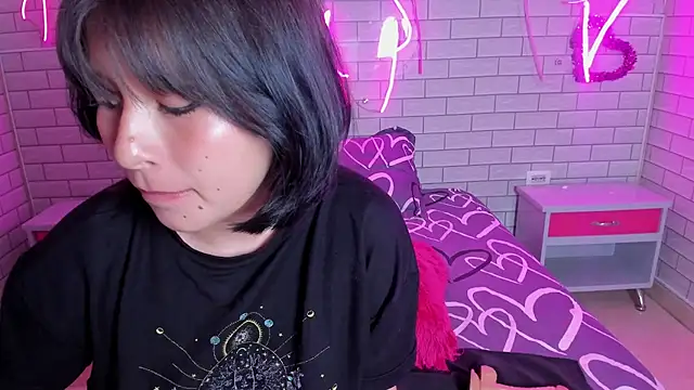 Snapshot of Lily_Martinez chatting on 02.19.25 Lily Martinez online show from 02.19.25