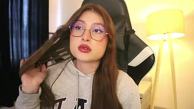 Daisha Riley online show from 11.21.25