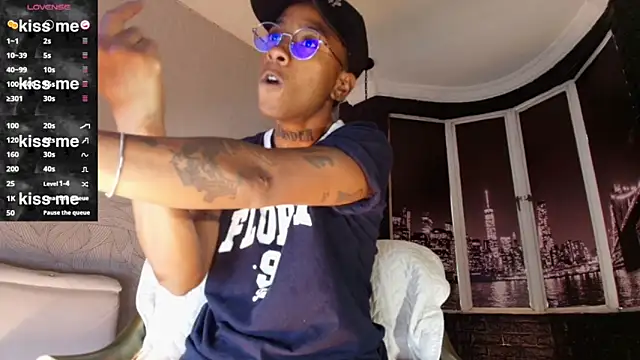 Snapshot of JhonyMiller_ chatting on 03.10.25 JhonyMiller online show from 03.10.25