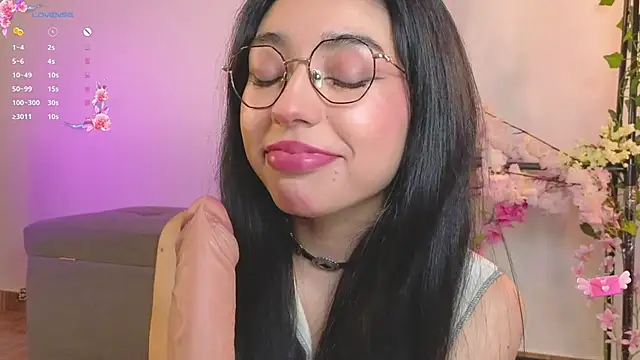 Snapshot of Sweet_Nyx chatting on 09.30.25 Sweet Nyx online show from 09.30.25