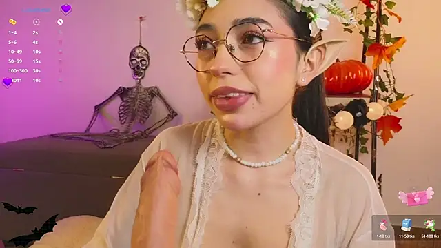 Snapshot of Sweet_Nyx chatting on 10.27.25 Sweet Nyx online show from 10.27.25