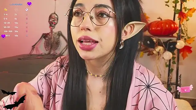 Snapshot of Sweet_Nyx chatting on 10.29.25 Sweet Nyx online show from 10.29.25