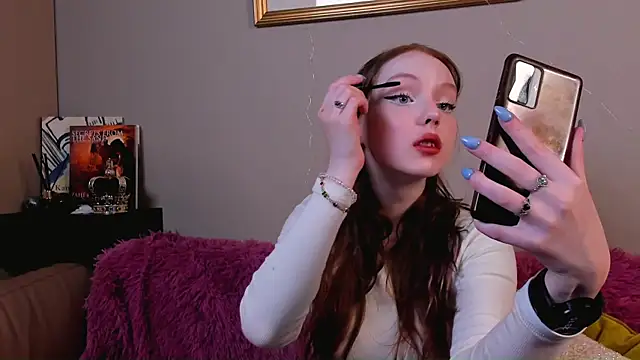 Snapshot of EIviaForland chatting on 12.24.24 EIviaForland online show from 12.24.24