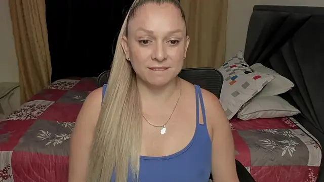 Snapshot of natalia5560 chatting on 02.18.26 natalia5560 online show from 02.18.26