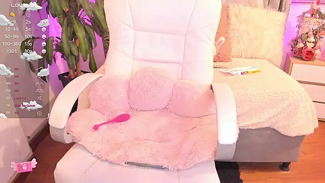 Snapshot of vanesa_moon__ chatting on 03.05.25 vanesa moon online show from 03.05.25