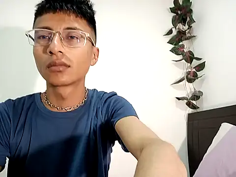 Snapshot of codysmith chatting on 02.20.25 codysmith online show from 02.20.25