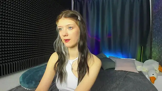 Lina Vi online show from 02.02.25