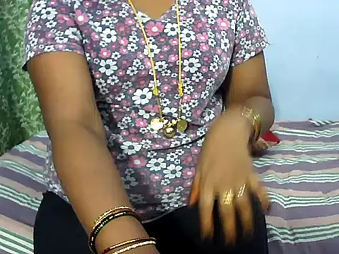 Snapshot of telugu_indhu_0001 chatting on 09.11.25 telugu indhu 0001 online show from 09.11.25