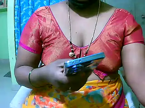 Snapshot of telugu_indhu_0001 chatting on 11.14.25 telugu indhu 0001 online show from 11.14.25