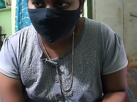 Snapshot of telugu_indhu_0001 chatting on 11.29.25 telugu indhu 0001 online show from 11.29.25