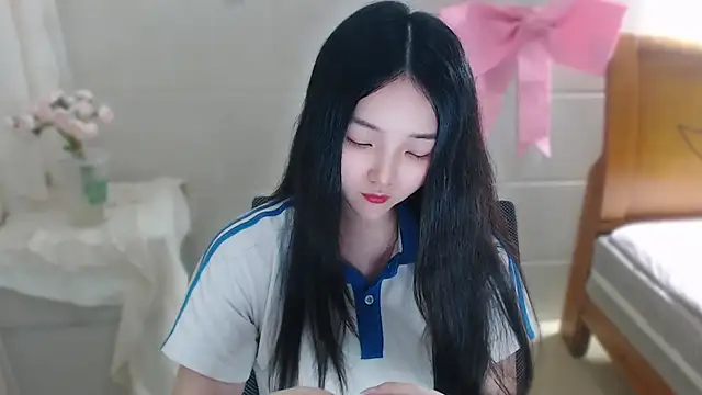 qiqi--- online show from 04.25.26