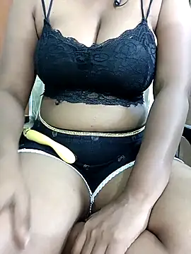 Snapshot of Tamilbigboobie chatting on 03.22.25 Tamilbigboobie online show from 03.22.25