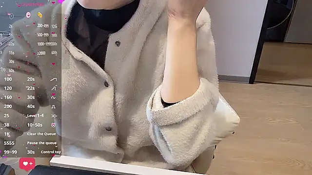 Snapshot of Sweet-521 chatting on 03.10.25 Sweet-521 online show from 03.10.25