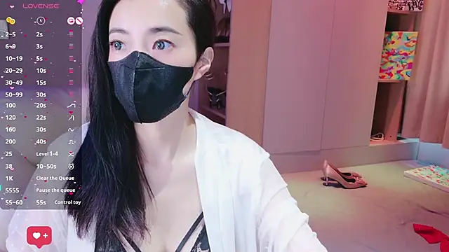 Snapshot of Sweet-521 chatting on 10.16.25 Sweet-521 online show from 10.16.25