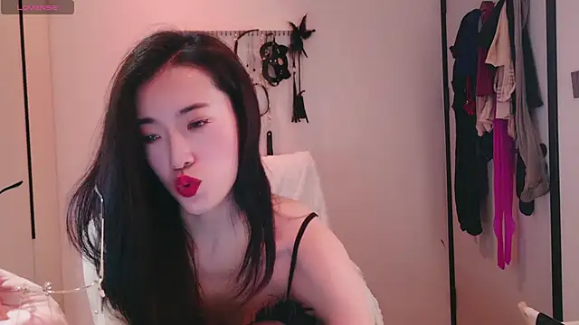 Snapshot of Sweet-521 chatting on 11.09.25 Sweet-521 online show from 11.09.25