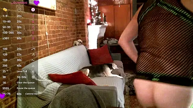 Snapshot of Johnny_Bottoms chatting on 03.19.25 Johnny Bottoms online show from 03.19.25