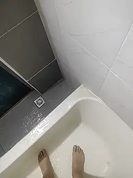 DTuannHallT online show from 12.16.25