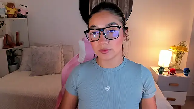 martina roldam online show from 03.23.25