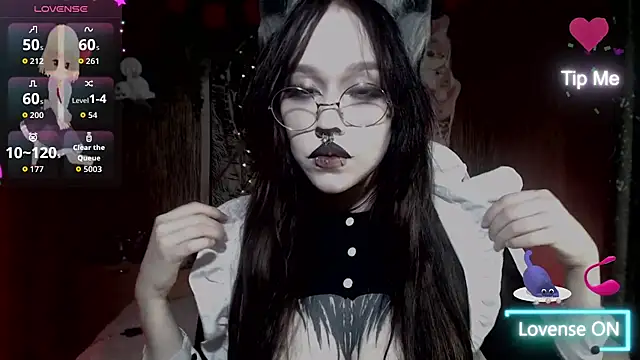 chloe crystall killer online show from 10.31.25