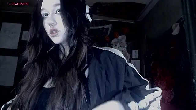 chloe crystall killer online show from 04.10.26