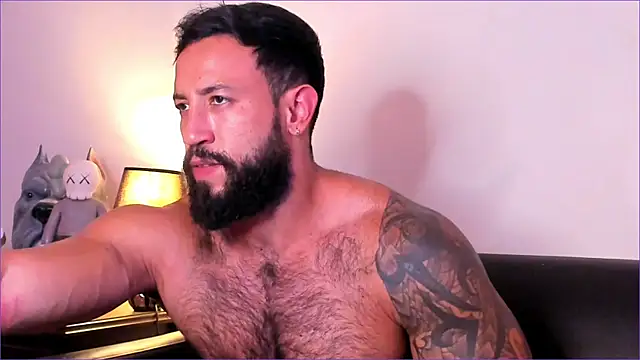 Snapshot of BradLeon_ chatting on 11.24.25 BradLeon online show from 11.24.25