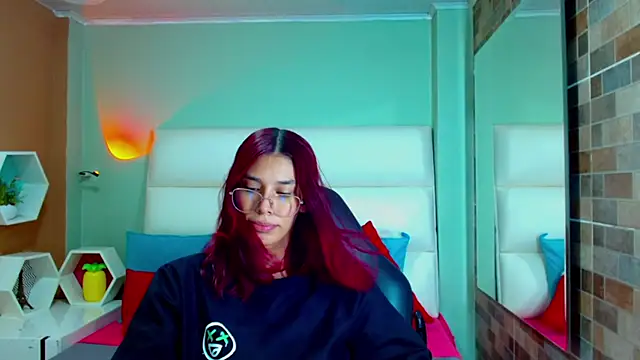 Nicole Angels  online show from 01.05.25