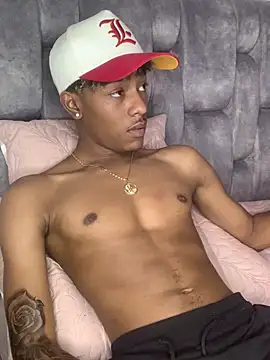 Snapshot of Boy_cock18 chatting on 01.13.25 Boy cock18 online show from 01.13.25