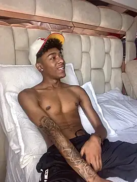 Snapshot of Boy_cock18 chatting on 01.31.25 Boy cock18 online show from 01.31.25